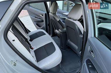 Хэтчбек Chevrolet Bolt EV 2021 в 