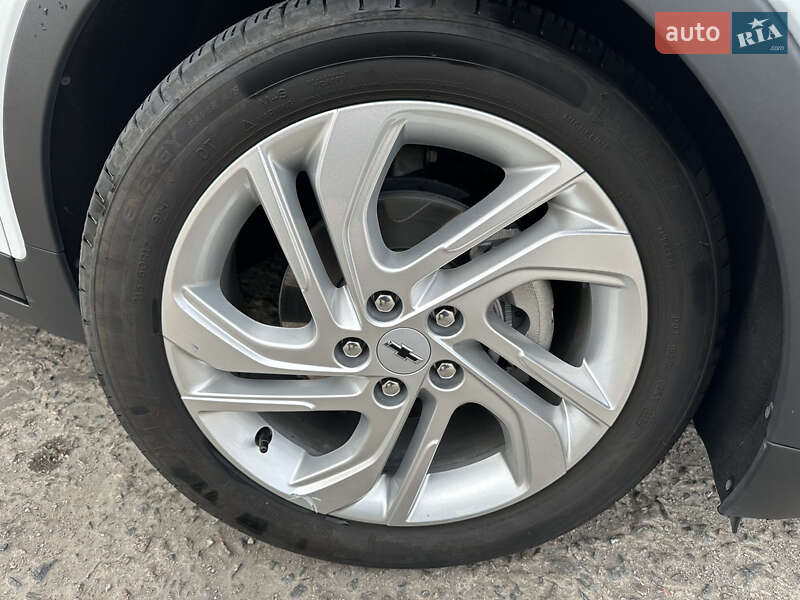 Хэтчбек Chevrolet Bolt EV 2023 в Запорожье