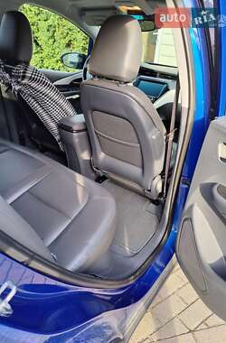 Хетчбек Chevrolet Bolt EV 2017 в 