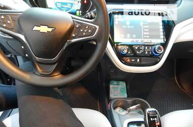 Хэтчбек Chevrolet Bolt EV 2017 в 