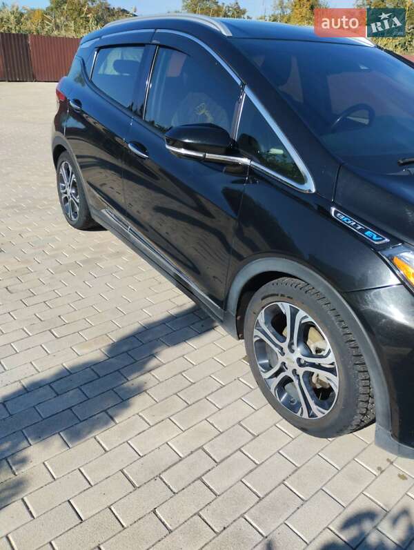 Хетчбек Chevrolet Bolt EV 2018 в Першотравенську