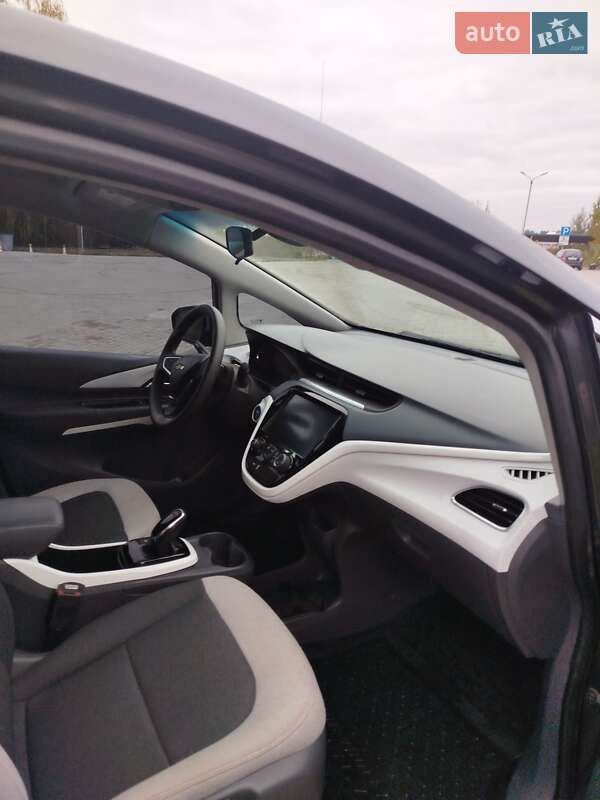 Хетчбек Chevrolet Bolt EV 2018 в Сокалі