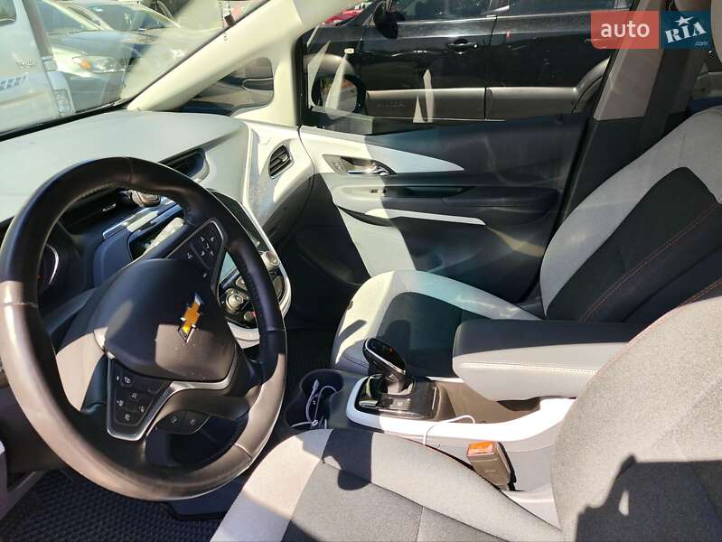 Хетчбек Chevrolet Bolt EV 2017 в Дніпрі