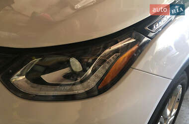 Хэтчбек Chevrolet Bolt EV 2021 в 