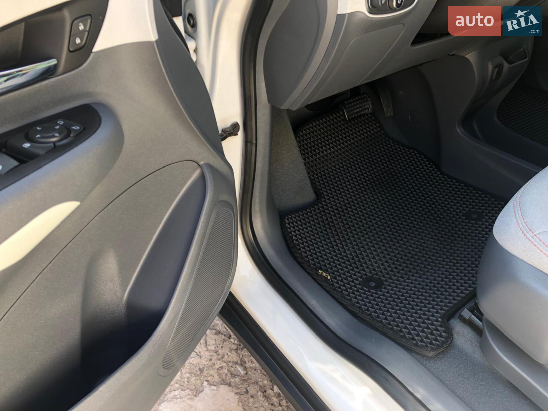 2021 Chevrolet Bolt EUV - мініатюра 15