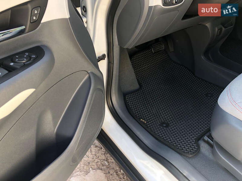 Хетчбек Chevrolet Bolt EV 2021 в Кривому Розі