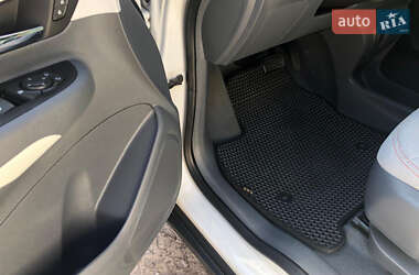 Хэтчбек Chevrolet Bolt EV 2021 в 