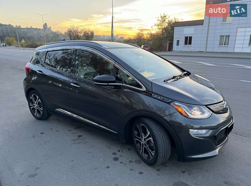 Хэтчбек Chevrolet Bolt EV 2021 в Виннице