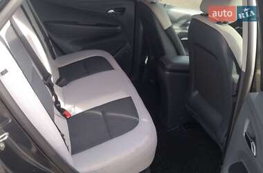 Хэтчбек Chevrolet Bolt EV 2021 в 