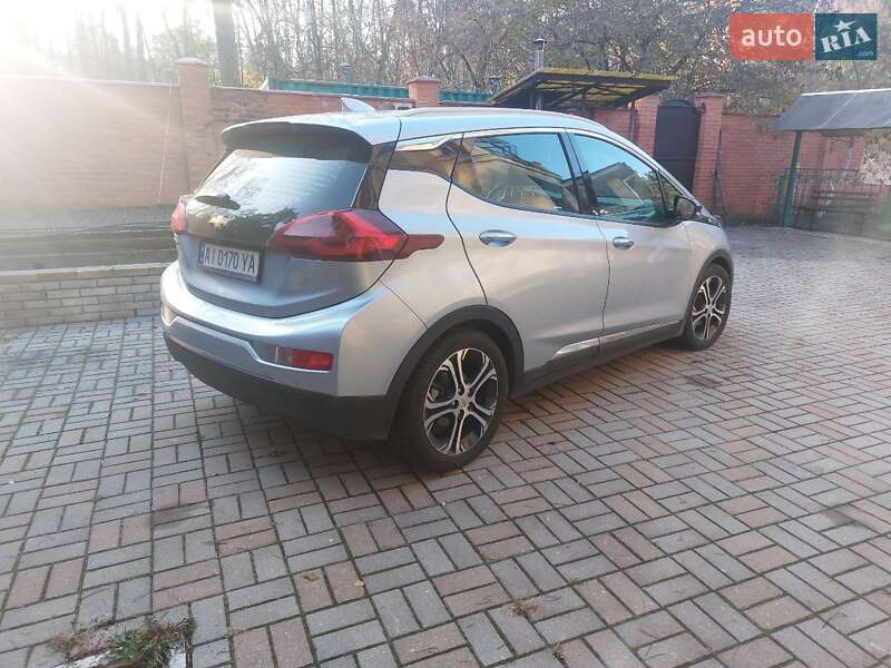 Хэтчбек Chevrolet Bolt EV 2017 в Броварах фото 5 Хэтчбек Chevrolet Bolt EV 2017 в Броварах