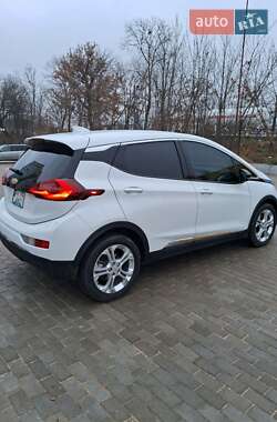 Хэтчбек Chevrolet Bolt EV 2020 в 