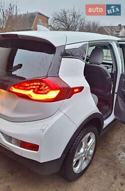 Хэтчбек Chevrolet Bolt EV 2020 в 