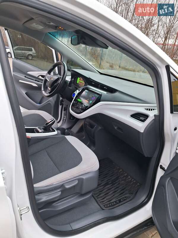 Хэтчбек Chevrolet Bolt EV 2020 в Виннице
