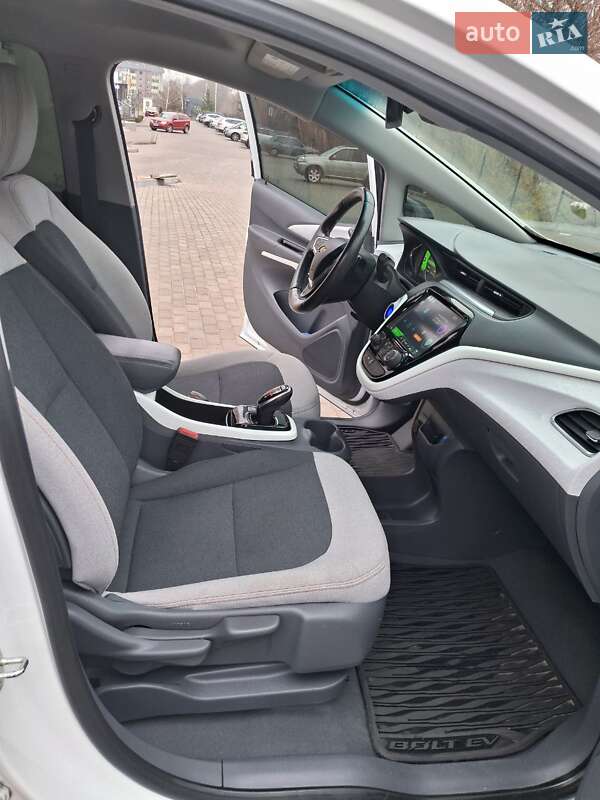 Хэтчбек Chevrolet Bolt EV 2020 в Виннице