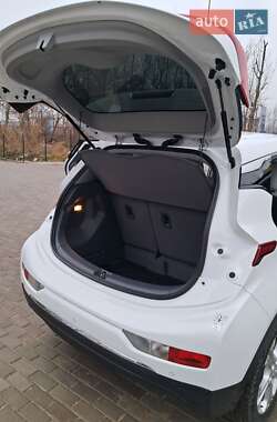 Хэтчбек Chevrolet Bolt EV 2020 в 