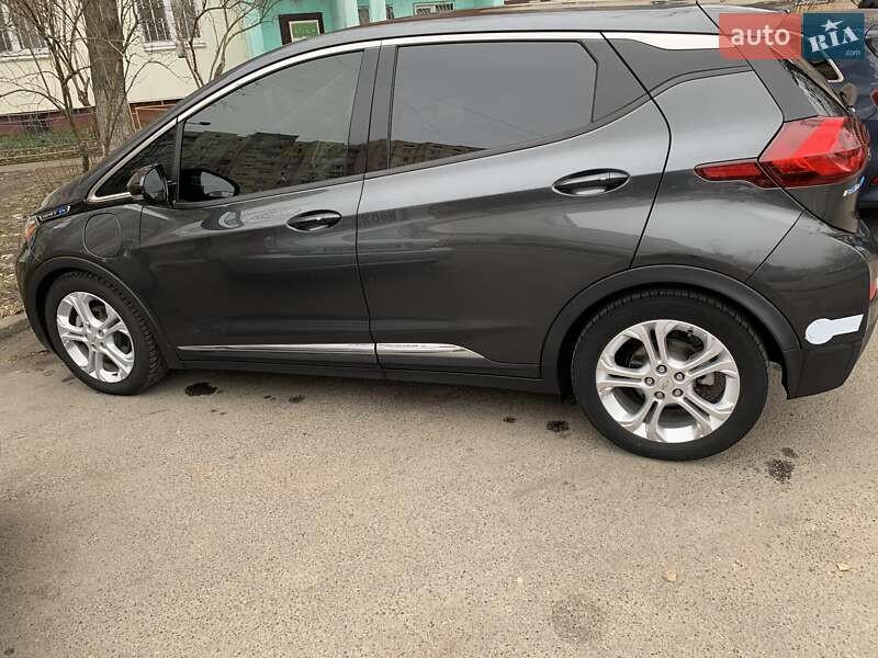 Хэтчбек Chevrolet Bolt EV 2017 в Киеве