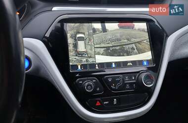 Хэтчбек Chevrolet Bolt EV 2020 в 
