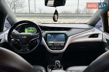 Хэтчбек Chevrolet Bolt EV 2018 в 