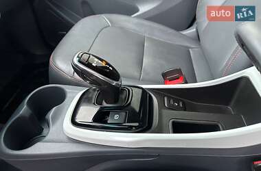 Хетчбек Chevrolet Bolt EV 2020 в 