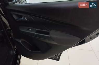 Хэтчбек Chevrolet Bolt EV 2022 в 