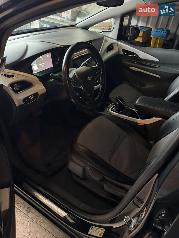 Хэтчбек Chevrolet Bolt EV 2017 в Киеве