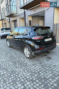 Хэтчбек Chevrolet Bolt EV 2023 в 