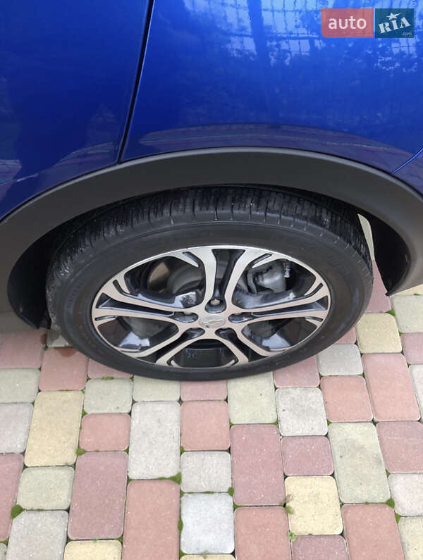 Хетчбек Chevrolet Bolt EV 2017 в Хмельницькому