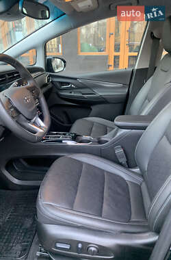 Хэтчбек Chevrolet Bolt EV 2023 в 