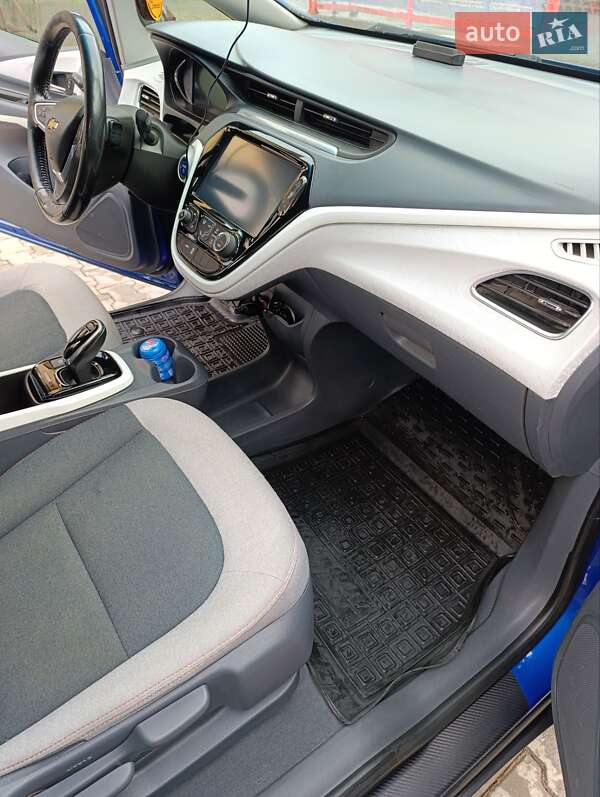 Хэтчбек Chevrolet Bolt EV 2017 в Черновцах фото 9 Хэтчбек Chevrolet Bolt EV 2017 в Черновцах