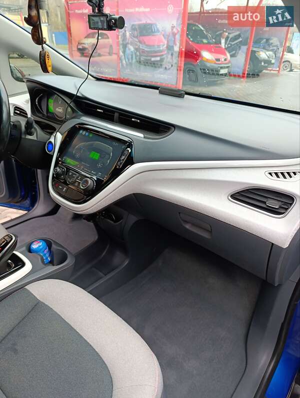 Хэтчбек Chevrolet Bolt EV 2017 в Черновцах фото 14 Хэтчбек Chevrolet Bolt EV 2017 в Черновцах