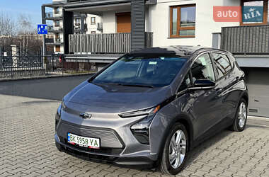 Хэтчбек Chevrolet Bolt EV 2022 в 