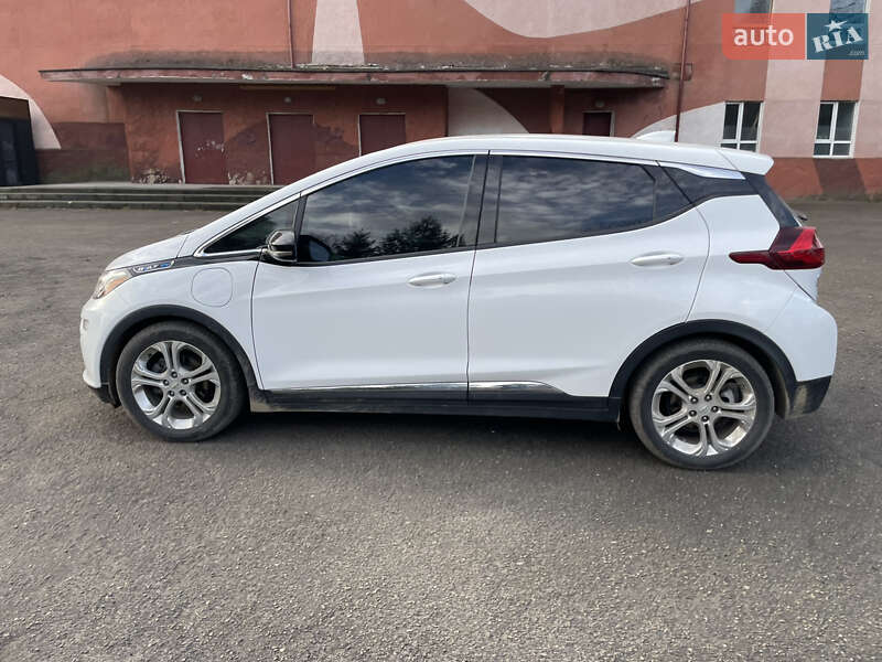 Хетчбек Chevrolet Bolt EV 2017 в Бурштині