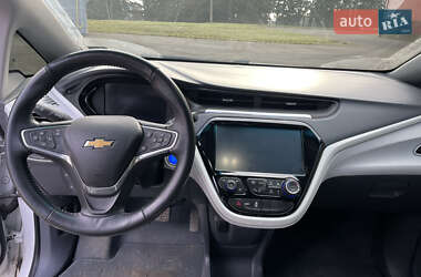 Хэтчбек Chevrolet Bolt EV 2017 в 