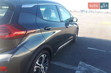 Хэтчбек Chevrolet Bolt EV 2021 в 