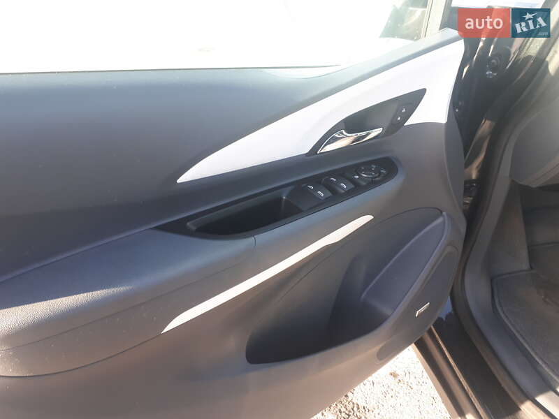 Хэтчбек Chevrolet Bolt EV 2021 в Львове