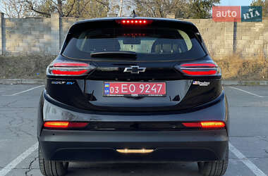 Хэтчбек Chevrolet Bolt EV 2023 в 