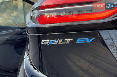 Хэтчбек Chevrolet Bolt EV 2023 в 