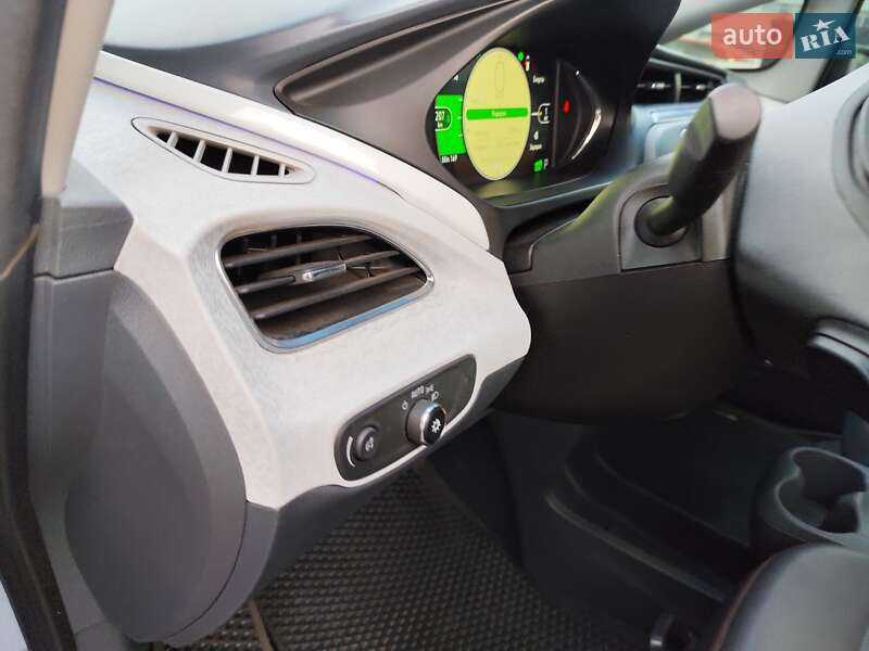 Хетчбек Chevrolet Bolt EV 2018 в Києві