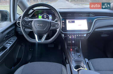 Хэтчбек Chevrolet Bolt EV 2022 в 