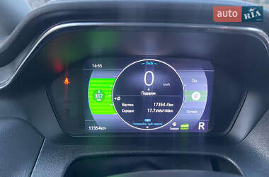 Хэтчбек Chevrolet Bolt EV 2022 в 