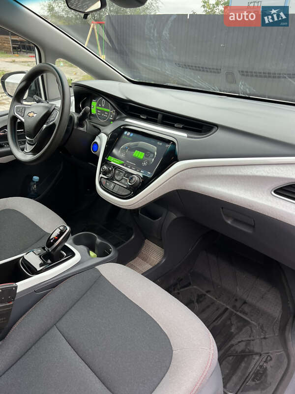 Хэтчбек Chevrolet Bolt EV 2020 в Хмельницком