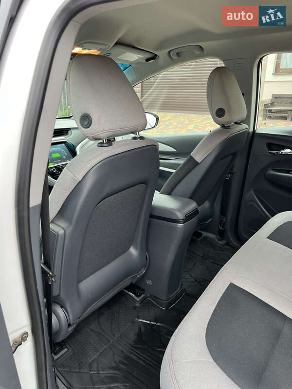 Хэтчбек Chevrolet Bolt EV 2020 в Хмельницком
