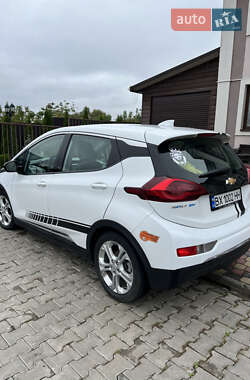 Хэтчбек Chevrolet Bolt EV 2020 в 