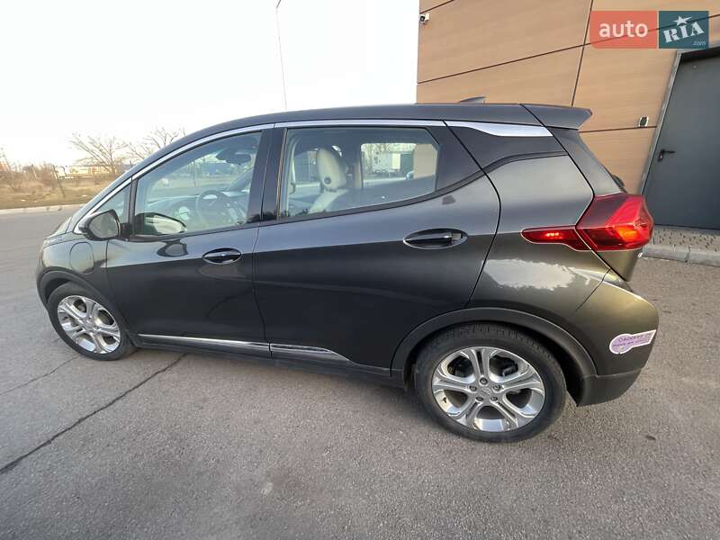 Хэтчбек Chevrolet Bolt EV 2019 в Днепре фото 16 Хэтчбек Chevrolet Bolt EV 2019 в Днепре