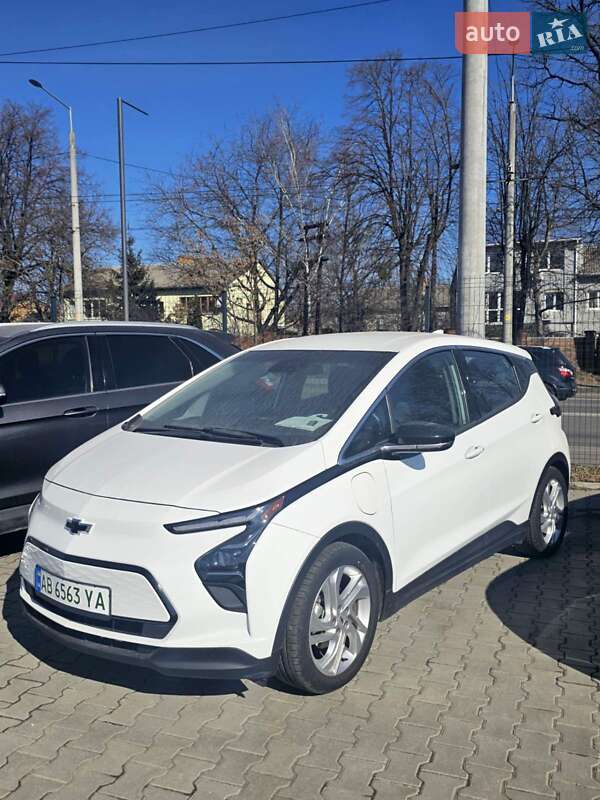 Хэтчбек Chevrolet Bolt EV 2023 в 