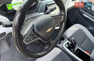Хэтчбек Chevrolet Bolt EV 2019 в 