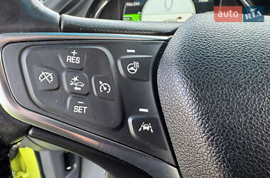 Хэтчбек Chevrolet Bolt EV 2019 в 