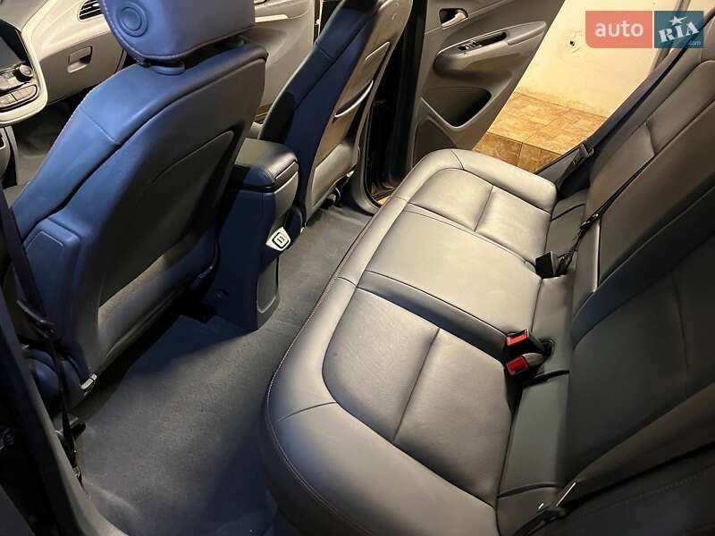 Хэтчбек Chevrolet Bolt EV 2017 в Ивано-Франковске