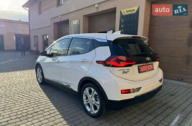 Хэтчбек Chevrolet Bolt EV 2017 в 