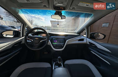 Хэтчбек Chevrolet Bolt EV 2017 в 